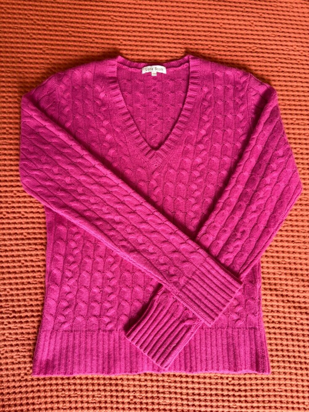 Lona Scott Bright Magenta 100% Cashmere Cable Knit V-Neck Sweater